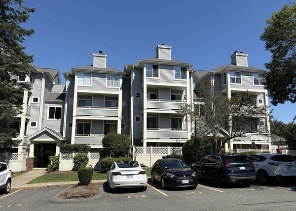 200 Falls Blvd, Quincy, Massachusetts, 2 Bedrooms Bedrooms, 5 Rooms Rooms,1.5 BathroomsBathrooms,Residential,For Sale,Falls Blvd,73467826