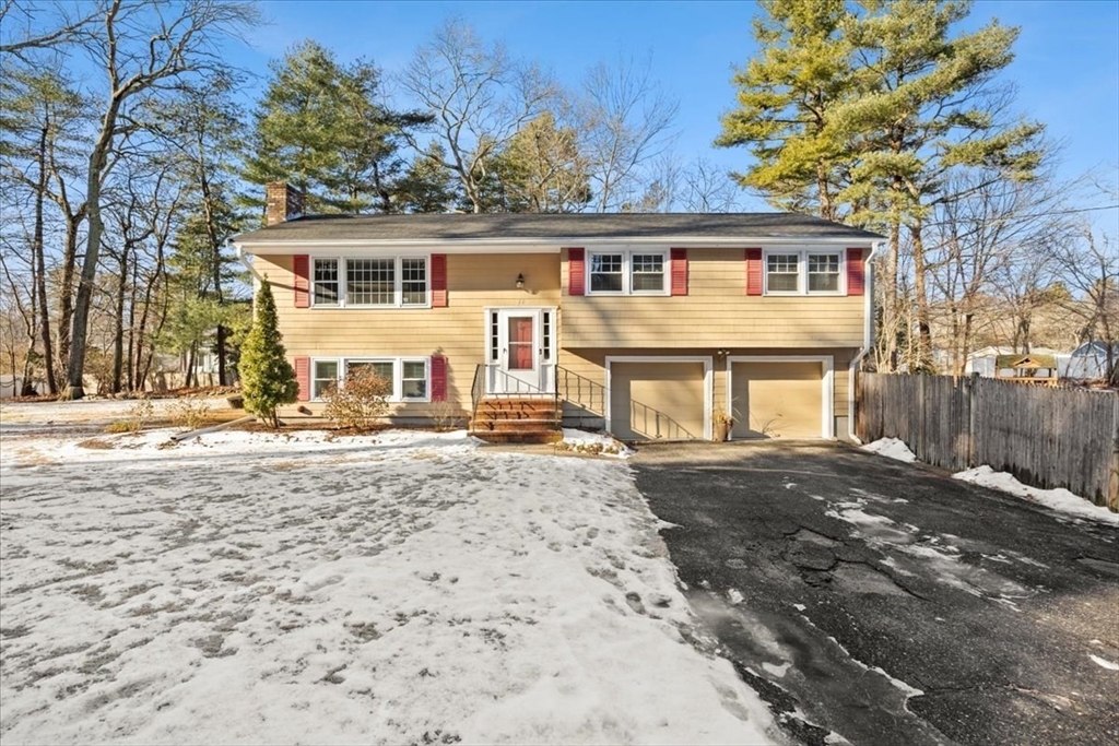 12 Belknap Rd, Medfield, Massachusetts, 4 Bedrooms Bedrooms, 8 Rooms Rooms,3 BathroomsBathrooms,Residential,For Sale,Belknap Rd,73467809