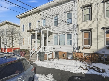 13 Green Ave, Westfield, Massachusetts, 3 Bedrooms Bedrooms, 6 Rooms Rooms,2 BathroomsBathrooms,Residential,For Sale,Green Ave,73467825