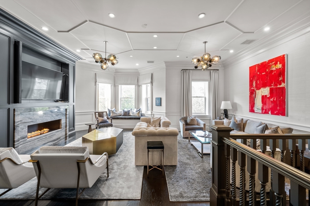 244 Marlborough Street, Boston, Massachusetts, 3 Bedrooms Bedrooms, 6 Rooms Rooms,2.5 BathroomsBathrooms,Residential,For Sale,Marlborough Street,73467850