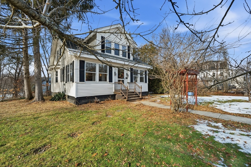 21 High St, Pepperell, Massachusetts, 3 Bedrooms Bedrooms, 7 Rooms Rooms,2 BathroomsBathrooms,Residential,For Sale,High St,73467813