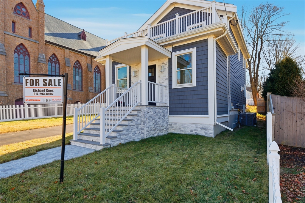 442 High St, Dedham, Massachusetts, 4 Bedrooms Bedrooms, 7 Rooms Rooms,4 BathroomsBathrooms,Residential,For Sale,High St,73467915