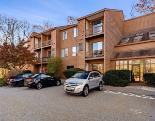 132 W Meadow Rd, Haverhill, Massachusetts, 2 Bedrooms Bedrooms, 4 Rooms Rooms,1.5 BathroomsBathrooms,Residential,For Sale,W Meadow Rd,73456829