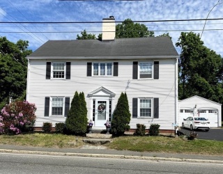 1 Elm Street, Freetown, Massachusetts, 4 Bedrooms Bedrooms, 13 Rooms Rooms,3 BathroomsBathrooms,Residential Income,For Sale,Elm Street,73421949