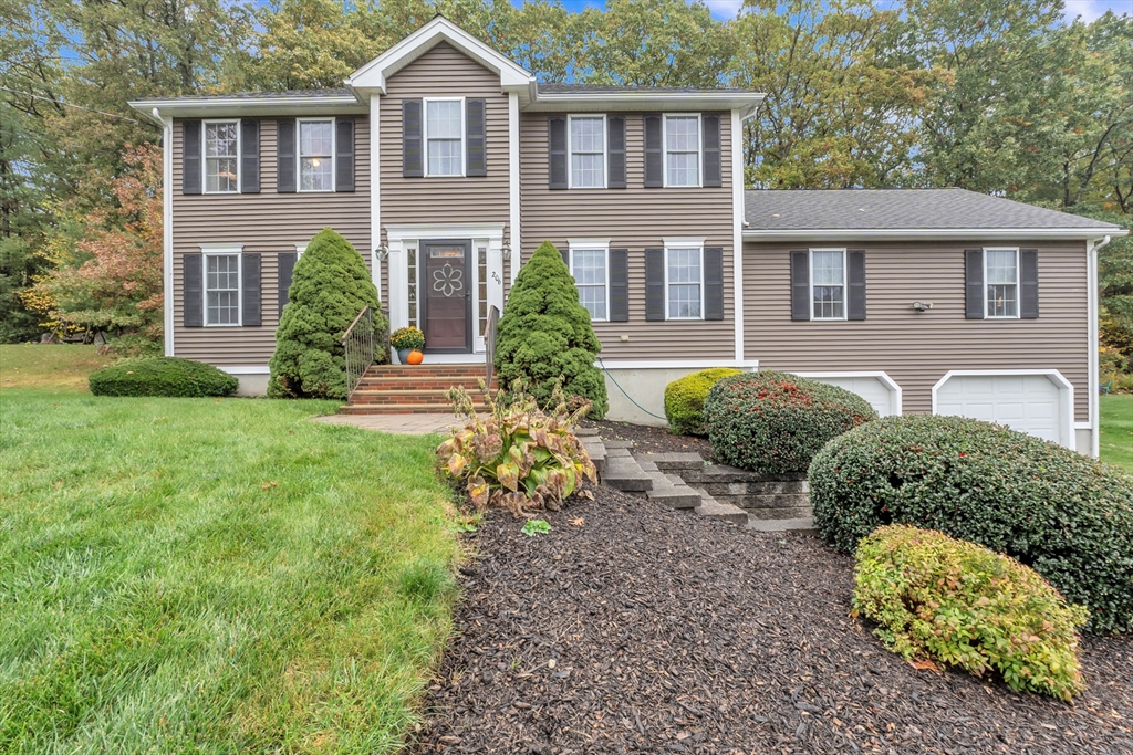 206 Wachusett St, Holden, Massachusetts, 4 Bedrooms Bedrooms, 8 Rooms Rooms,3 BathroomsBathrooms,Residential,For Sale,Wachusett St,73449834