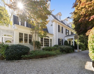 51 Church Street, Weston, Massachusetts, 5 Bedrooms Bedrooms, 13 Rooms Rooms,4 BathroomsBathrooms,Residential,For Sale,Church Street,73446081