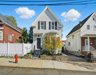 22 Spring St, Everett, Massachusetts, 3 Bedrooms Bedrooms, 10 Rooms Rooms,2 BathroomsBathrooms,Residential,For Sale,Spring St,73453597