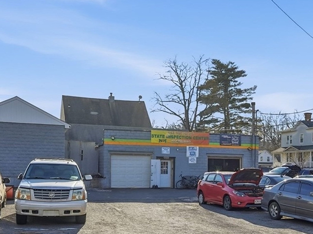 1300 Worcester St, Springfield, Massachusetts, ,Commercial Sale,For Sale,Worcester St,73468150
