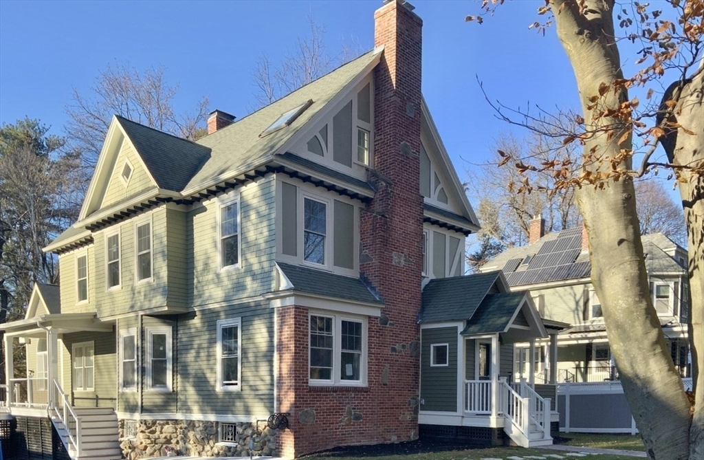 59 Beechmont St, Worcester, Massachusetts, 6 Bedrooms Bedrooms, 11 Rooms Rooms,3.5 BathroomsBathrooms,Residential,For Sale,Beechmont St,73467981