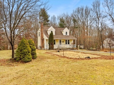 349 Anawan St, Rehoboth, Massachusetts, 3 Bedrooms Bedrooms, 5 Rooms Rooms,2 BathroomsBathrooms,Residential,For Sale,Anawan St,73468074