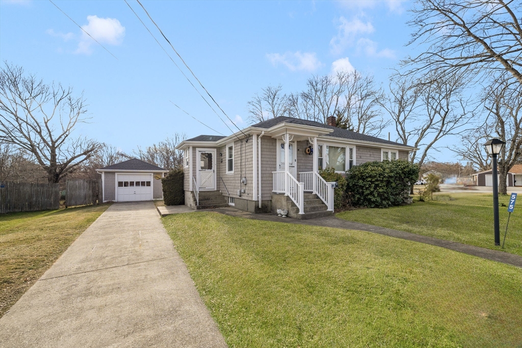 575 Shirley Avenue, Somerset, Massachusetts, 2 Bedrooms Bedrooms, 6 Rooms Rooms,1 BathroomBathrooms,Residential,For Sale,Shirley Avenue,73468093