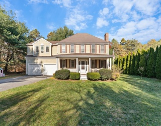 24 Noreast Ln, Plymouth, Massachusetts, 4 Bedrooms Bedrooms, 9 Rooms Rooms,2.5 BathroomsBathrooms,Residential,For Sale,Noreast Ln,73468121