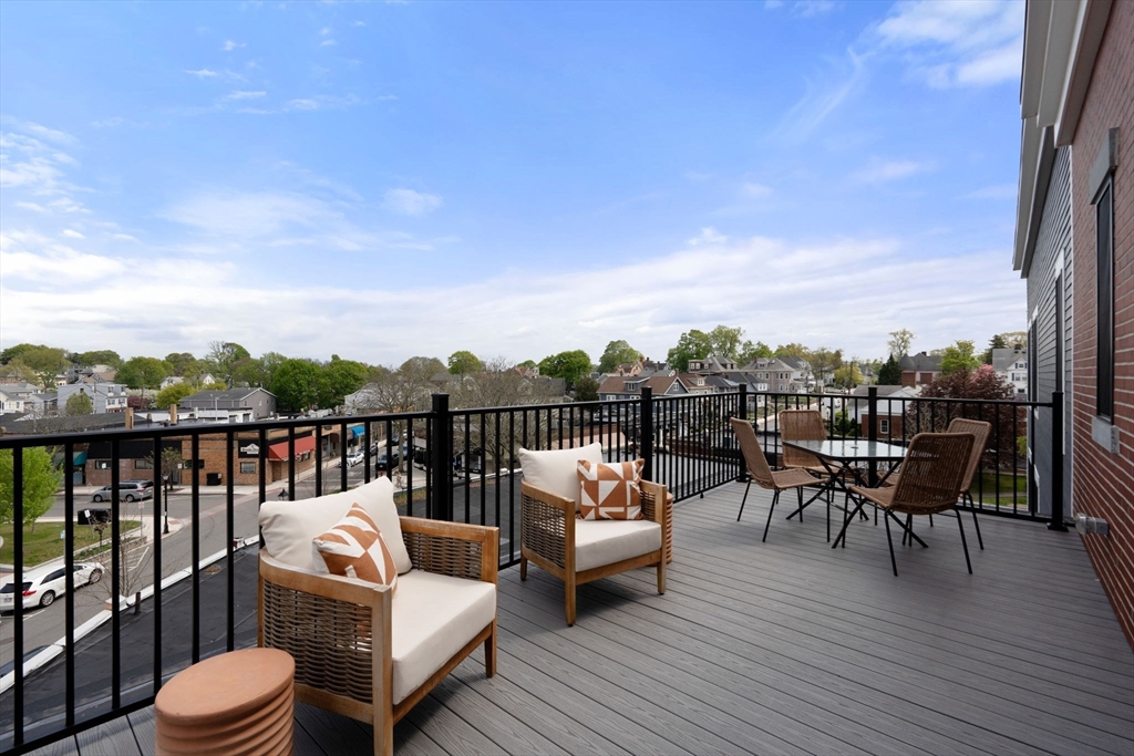 10 Somerset, Winthrop, Massachusetts, 1 Bedroom Bedrooms, 3 Rooms Rooms,1 BathroomBathrooms,Residential,For Sale,Somerset,73467968