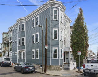 26 Crescent Ave, Boston, Massachusetts, 3 Bedrooms Bedrooms, 5 Rooms Rooms,2 BathroomsBathrooms,Residential Lease,For Rent,Crescent Ave,73467983