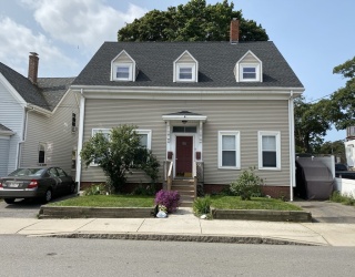 86 Maplewood Ave, Gloucester, Massachusetts, 3 Bedrooms Bedrooms, 5 Rooms Rooms,1 BathroomBathrooms,Residential Lease,For Rent,Maplewood Ave,73468002