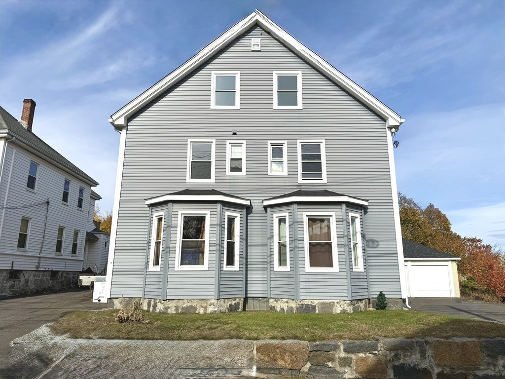 13 Brooks Ave, Quincy, Massachusetts, 2 Bedrooms Bedrooms, 6 Rooms Rooms,1 BathroomBathrooms,Residential Lease,For Rent,Brooks Ave,73468008