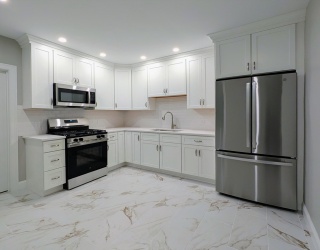 121 Whitman St, New Bedford, Massachusetts, 3 Bedrooms Bedrooms, 6 Rooms Rooms,1 BathroomBathrooms,Residential Lease,For Rent,Whitman St,73468025