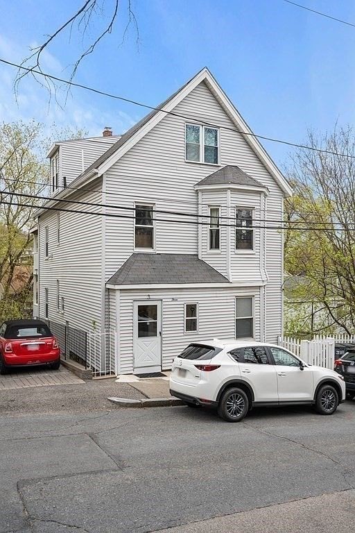 3 Nira, Boston, Massachusetts, 2 Bedrooms Bedrooms, 4 Rooms Rooms,1 BathroomBathrooms,Residential Lease,For Rent,Nira,73468041