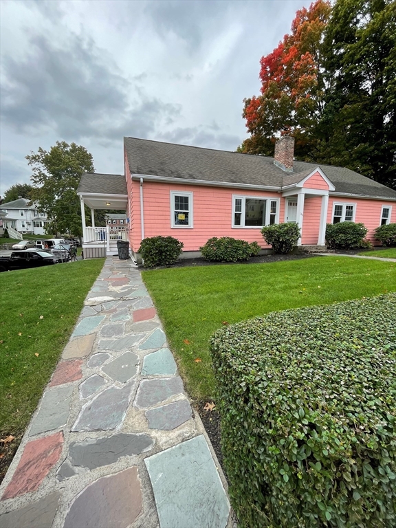 144 Summer Street, Waltham, Massachusetts, 3 Bedrooms Bedrooms, 6 Rooms Rooms,1 BathroomBathrooms,Residential Lease,For Rent,Summer Street,73468201