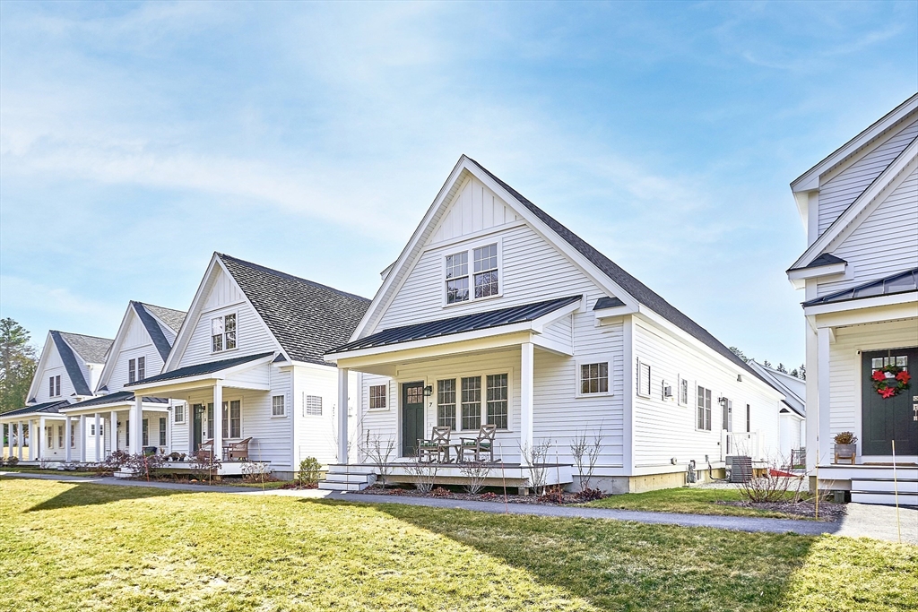 7 Baldwin Ct, Harvard, Massachusetts, 2 Bedrooms Bedrooms, 6 Rooms Rooms,2.5 BathroomsBathrooms,Residential,For Sale,Baldwin Ct,73468203