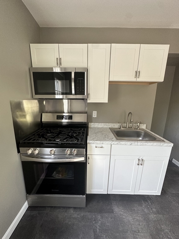 531 Revere Street, Revere, Massachusetts, 1 Bedroom Bedrooms, 3 Rooms Rooms,1 BathroomBathrooms,Residential Lease,For Rent,Revere Street,73465951