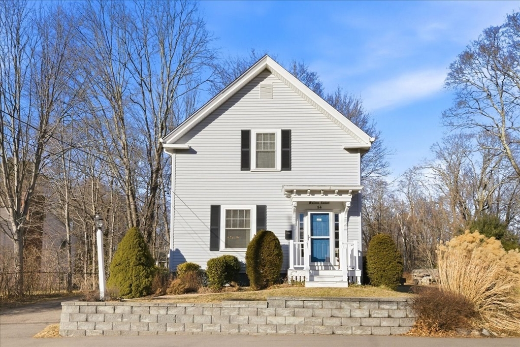 54 Jackson St, North Attleboro, Massachusetts, 3 Bedrooms Bedrooms, 6 Rooms Rooms,1.5 BathroomsBathrooms,Residential,For Sale,Jackson St,73468220