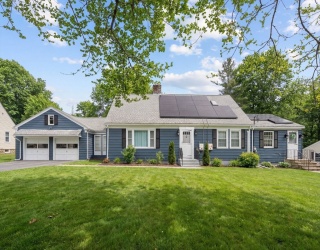 120 Brattle St, Worcester, Massachusetts, 4 Bedrooms Bedrooms, 9 Rooms Rooms,2.5 BathroomsBathrooms,Residential,For Sale,Brattle St,73468204