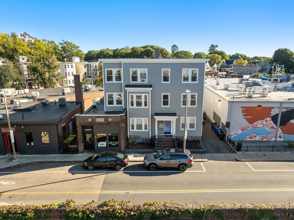 8-10 Perkins St, Boston, Massachusetts, 10 Bedrooms Bedrooms, 25 Rooms Rooms,4 BathroomsBathrooms,Residential Income,For Sale,Perkins St,73468286