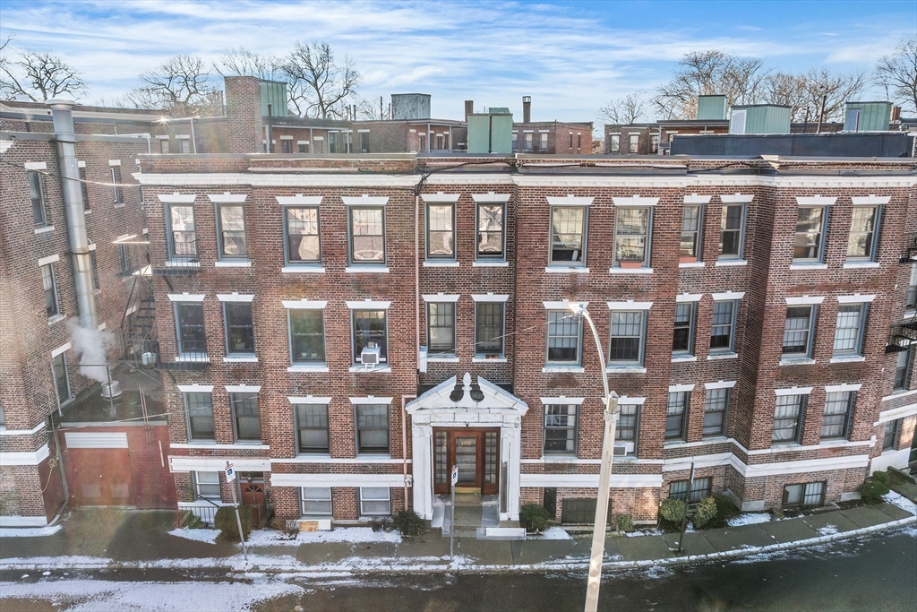 100 Lanark Rd, Boston, Massachusetts, 1 Bedroom Bedrooms, 3 Rooms Rooms,1 BathroomBathrooms,Residential,For Sale,Lanark Rd,73468293