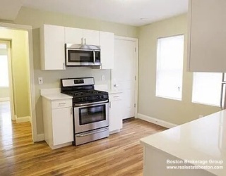 4043 Washington St, Boston, Massachusetts, 3 Bedrooms Bedrooms, 6 Rooms Rooms,1.5 BathroomsBathrooms,Residential Lease,For Rent,Washington St,73468300