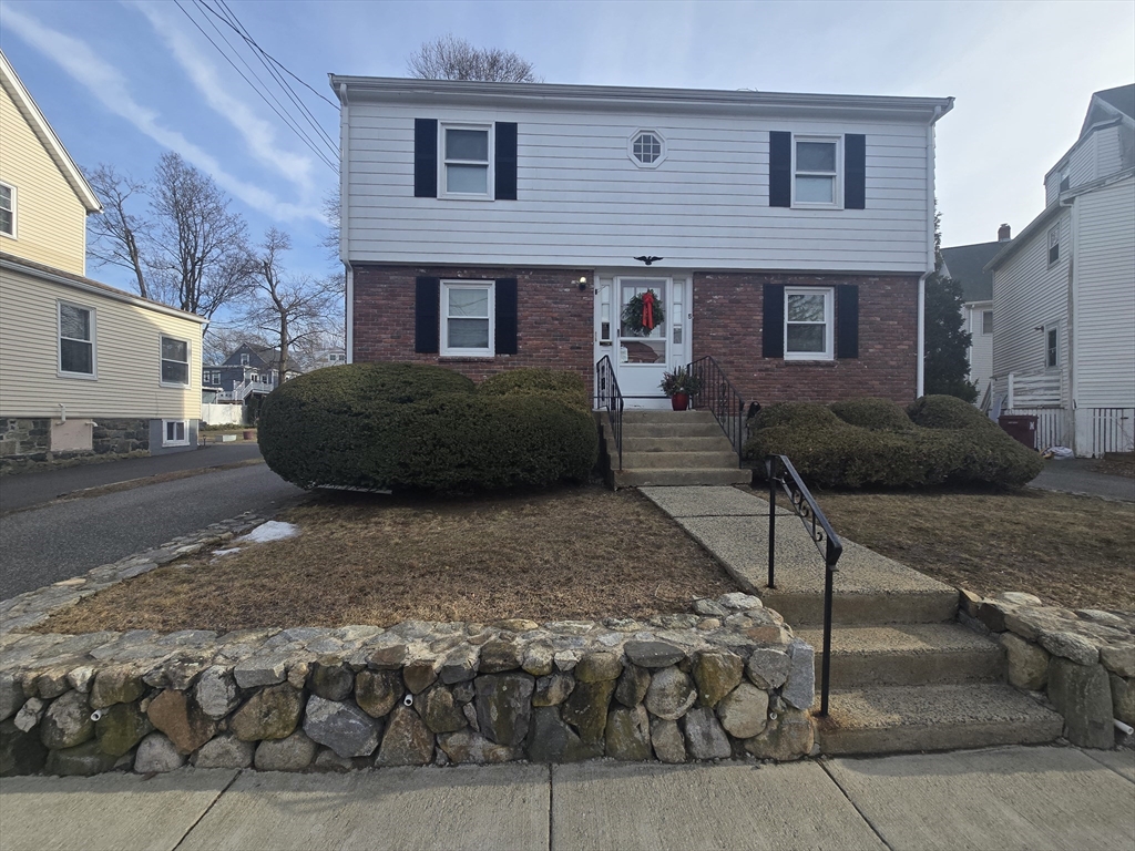 5 Tappan St, Melrose, Massachusetts, 2 Bedrooms Bedrooms, 4 Rooms Rooms,1 BathroomBathrooms,Residential Lease,For Rent,Tappan St,73468335