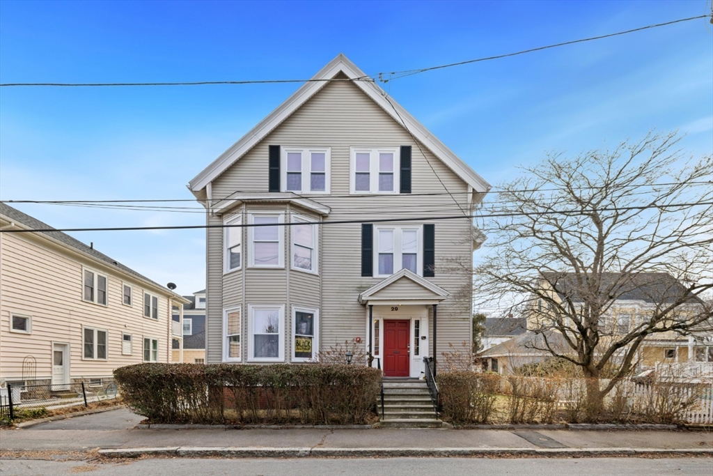 29 Ocean Ave, Salem, Massachusetts, 2 Bedrooms Bedrooms, 6 Rooms Rooms,1 BathroomBathrooms,Residential,For Sale,Ocean Ave,73468173