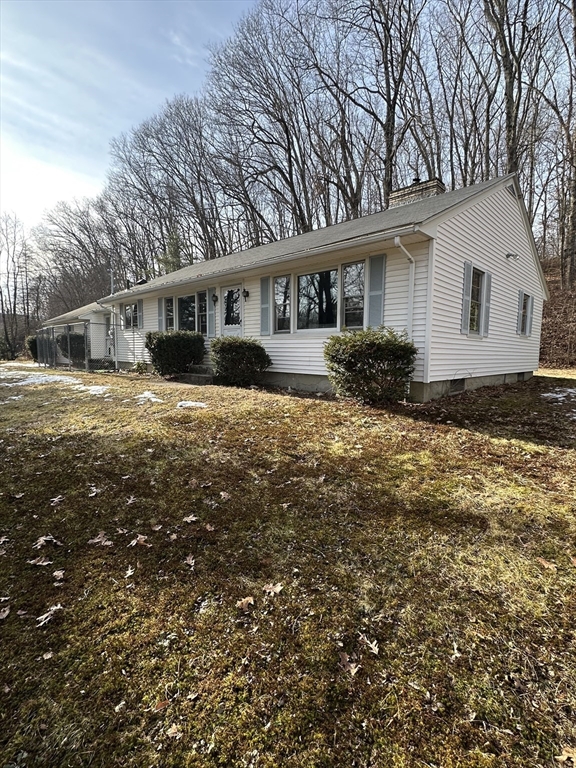 234 Bryn Mawr Ave, Auburn, Massachusetts, 2 Bedrooms Bedrooms, 7 Rooms Rooms,1 BathroomBathrooms,Residential,For Sale,Bryn Mawr Ave,73468341