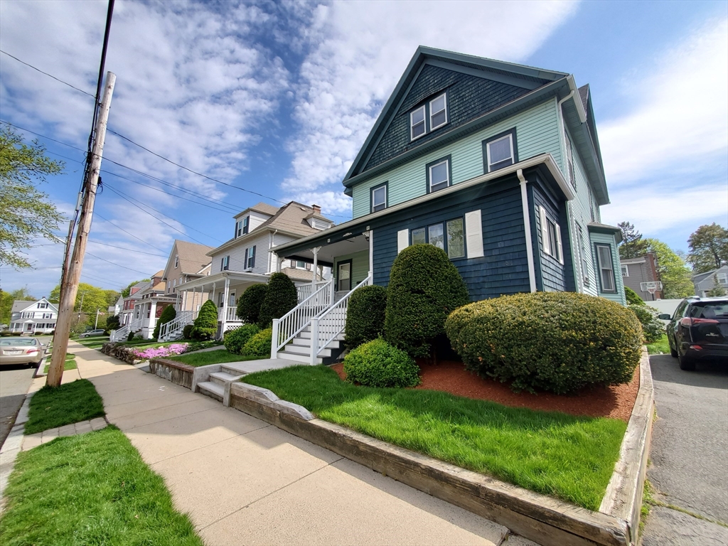 93 Meridian St, Melrose, Massachusetts, 2 Bedrooms Bedrooms, 6 Rooms Rooms,1.5 BathroomsBathrooms,Residential Lease,For Rent,Meridian St,73468363