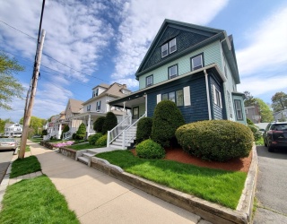 93 Meridian St, Melrose, Massachusetts, 2 Bedrooms Bedrooms, 6 Rooms Rooms,1.5 BathroomsBathrooms,Residential Lease,For Rent,Meridian St,73468363