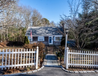 120 Great Hill Dr, Barnstable, Massachusetts, 3 Bedrooms Bedrooms, 5 Rooms Rooms,2 BathroomsBathrooms,Residential,For Sale,Great Hill Dr,73468373