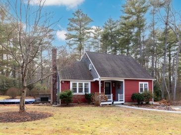 49 Thompson St, Pembroke, Massachusetts, 3 Bedrooms Bedrooms, 7 Rooms Rooms,2 BathroomsBathrooms,Residential,For Sale,Thompson St,73468377