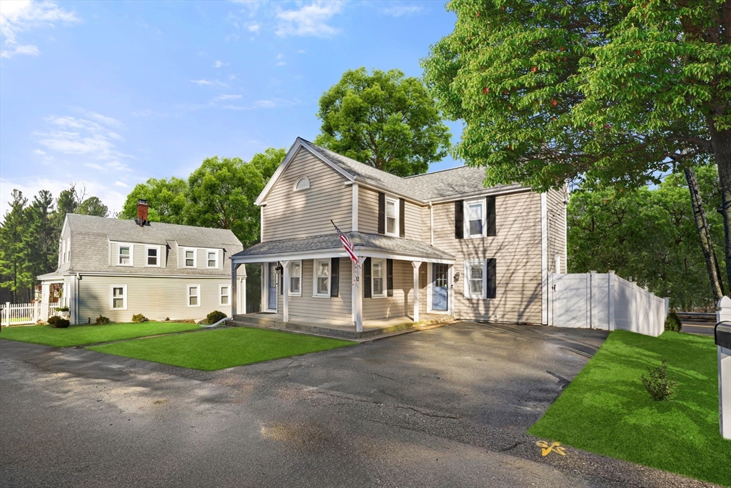 12 Sassamon St, Canton, Massachusetts, 2 Bedrooms Bedrooms, 5 Rooms Rooms,1.5 BathroomsBathrooms,Residential,For Sale,Sassamon St,73468235