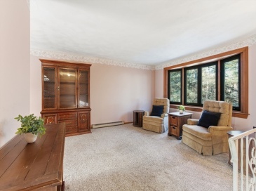 1 Blossom Dr, Billerica, Massachusetts, 3 Bedrooms Bedrooms, 8 Rooms Rooms,1 BathroomBathrooms,Residential,For Sale,Blossom Dr,73468251