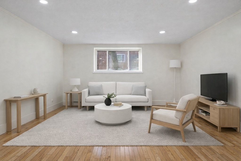 66 Bryon Rd, Boston, Massachusetts, 2 Bedrooms Bedrooms, 4 Rooms Rooms,1 BathroomBathrooms,Residential,For Sale,Bryon Rd,73468271