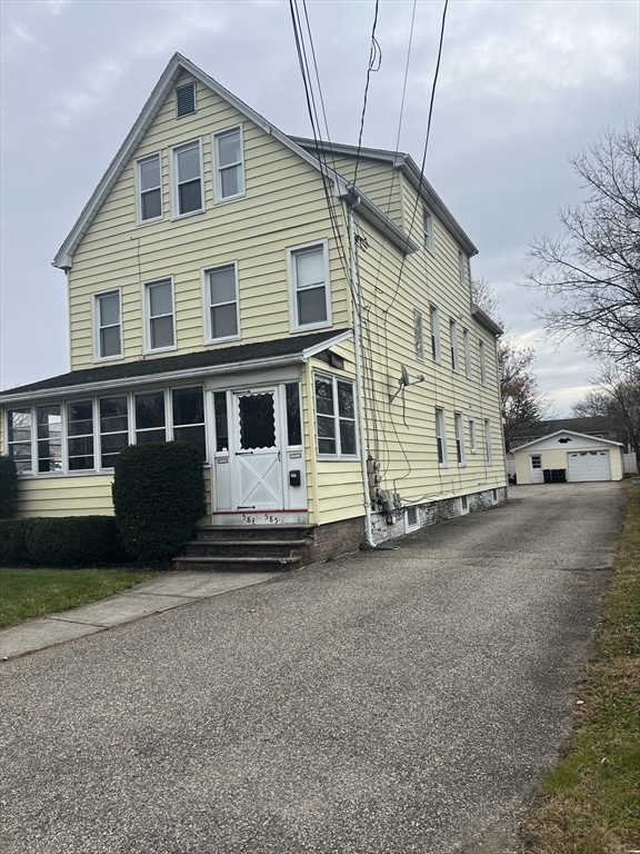 583 Mckinstry Avenue, Chicopee, Massachusetts, 7 Bedrooms Bedrooms, 14 Rooms Rooms,3 BathroomsBathrooms,Residential Income,For Sale,Mckinstry Avenue,73457904