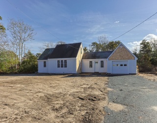 957 Orleans Road, Harwich, Massachusetts, 3 Bedrooms Bedrooms, 5 Rooms Rooms,2 BathroomsBathrooms,Residential,For Sale,Orleans Road,73452705