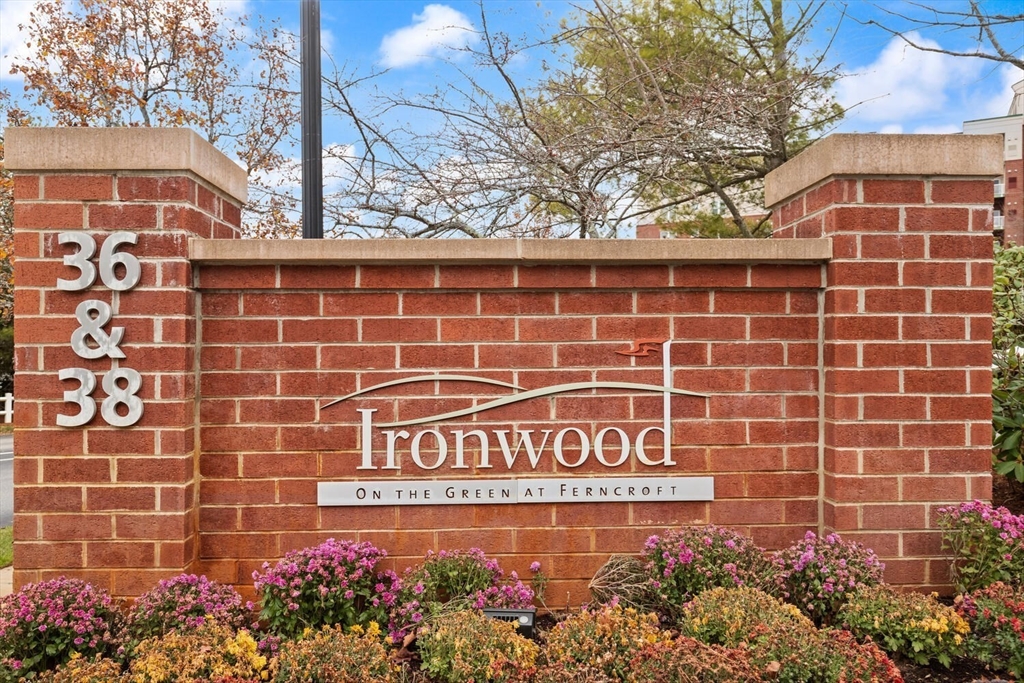 38 Village, Middleton, Massachusetts, 2 Bedrooms Bedrooms, 5 Rooms Rooms,2 BathroomsBathrooms,Residential,For Sale,Village,73457695