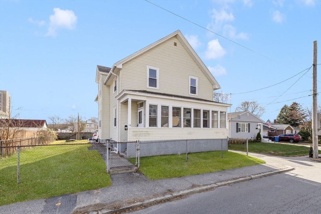54 Randall Street, Cranston, Rhode Island, 6 Bedrooms Bedrooms, 10 Rooms Rooms,2 BathroomsBathrooms,Residential Income,For Sale,Randall Street,73459165