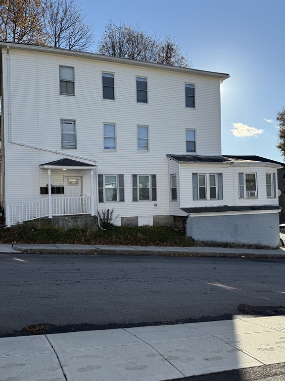 145 Eastern Ave, Worcester, Massachusetts, 13 Rooms Rooms,Residential Income,For Sale,Eastern Ave,73459927
