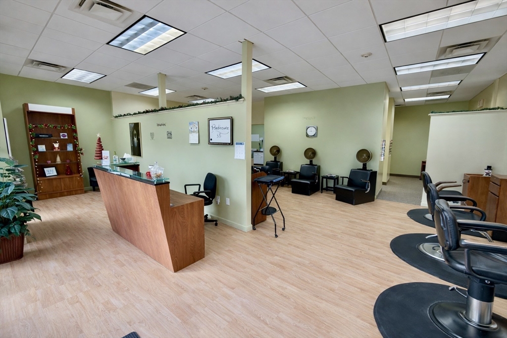 1442 Broadway U:2, Raynham, Massachusetts, ,Business Opportunity,For Sale,Broadway U:2,73468518