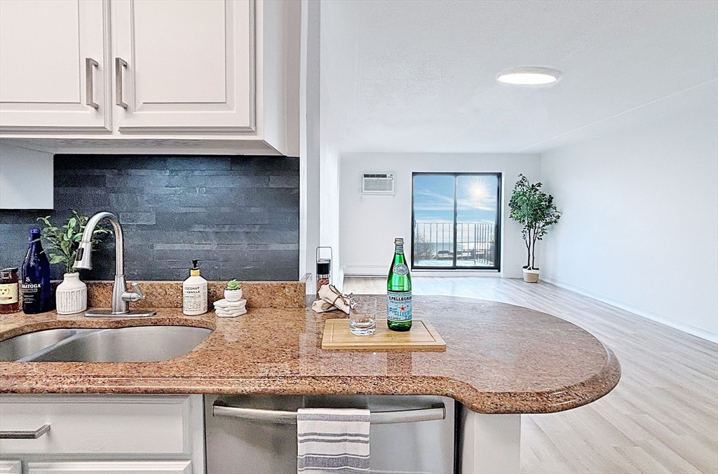 95 Nahant St, Lynn, Massachusetts, 2 Bedrooms Bedrooms, 6 Rooms Rooms,1.5 BathroomsBathrooms,Residential,For Sale,Nahant St,73468525