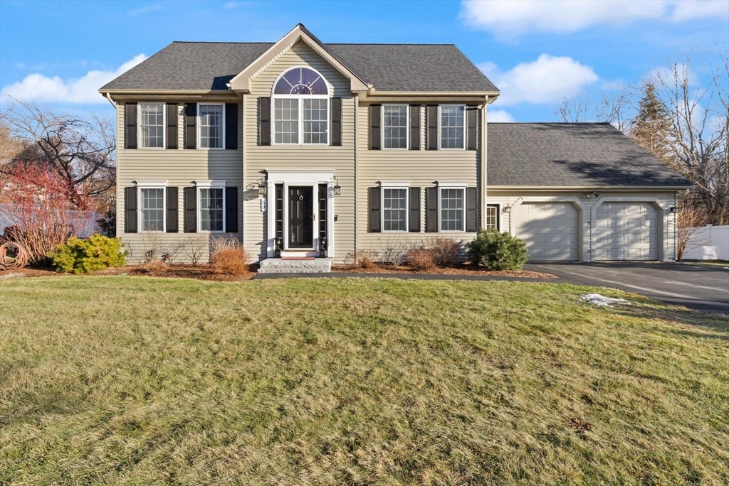 53 Russells Way, Westford, Massachusetts, 4 Bedrooms Bedrooms, 8 Rooms Rooms,2.5 BathroomsBathrooms,Residential,For Sale,Russells Way,73468398