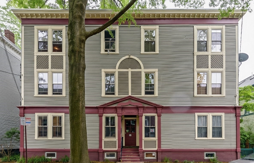 46 Eustis St, Cambridge, Massachusetts, 2 Bedrooms Bedrooms, 5 Rooms Rooms,1 BathroomBathrooms,Residential,For Sale,Eustis St,73468535