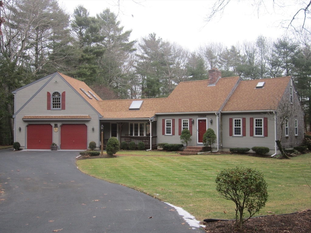 412 Elm St, Kingston, Massachusetts, 3 Bedrooms Bedrooms, 8 Rooms Rooms,2 BathroomsBathrooms,Residential,For Sale,Elm St,73468578